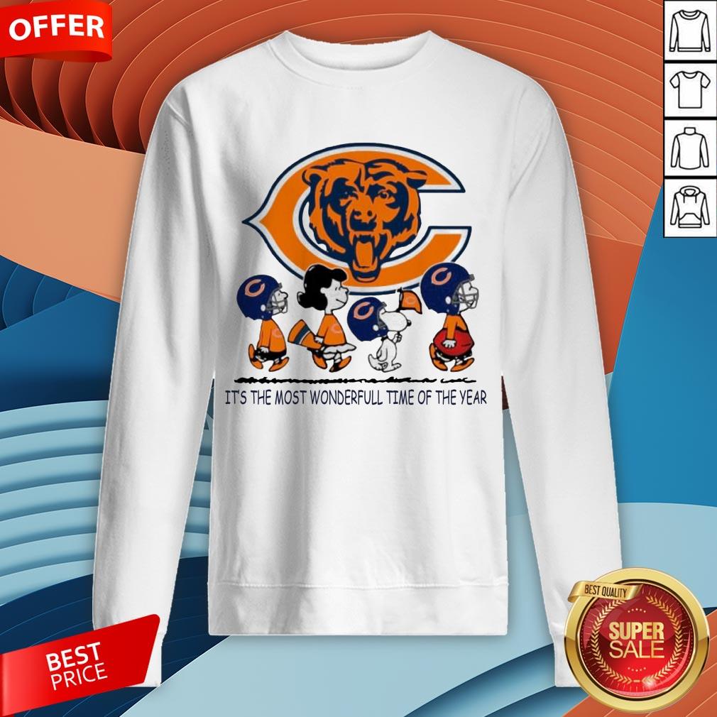 snoopy-and-friends-chicago-bears-its-the-most-wonderful-time-of-the-year-sweatshirt.jpg
