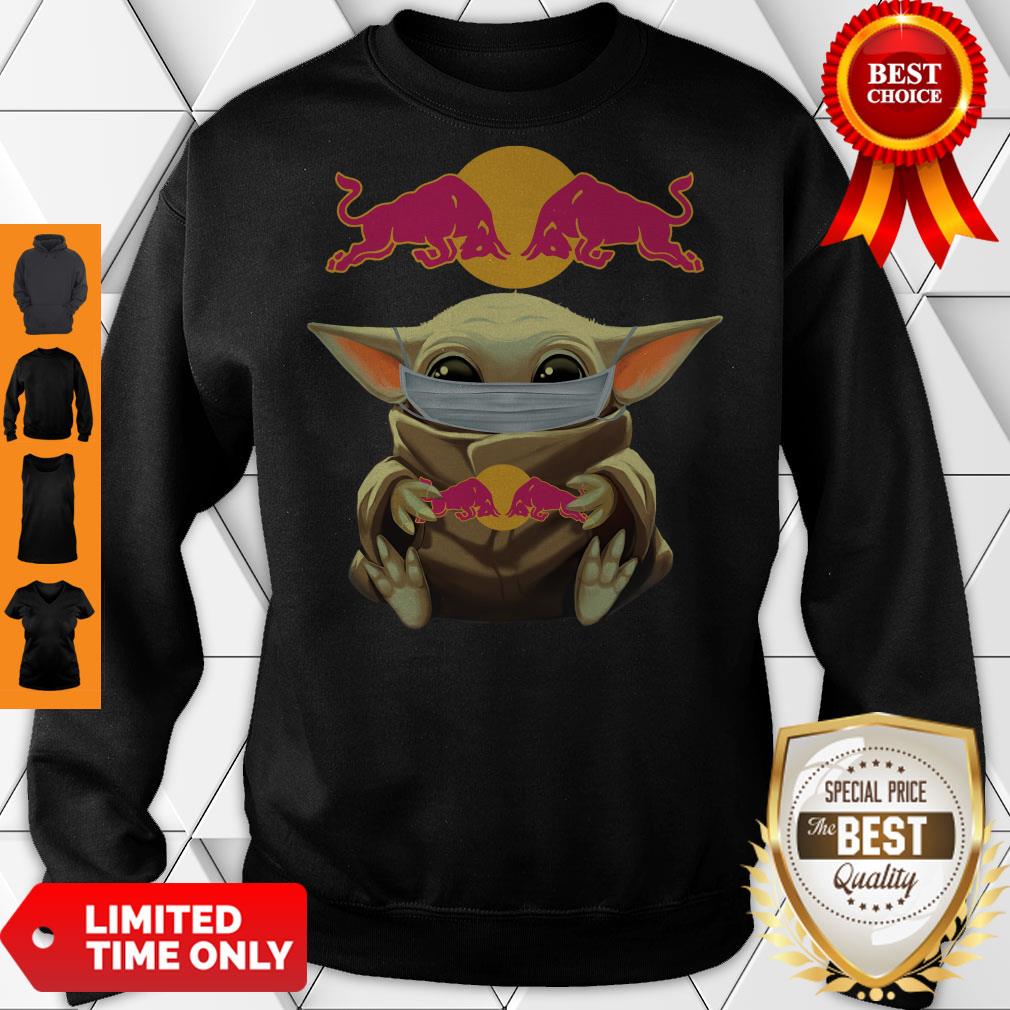 Top Baby Yoda Face Mask Hug Redbull Shirt