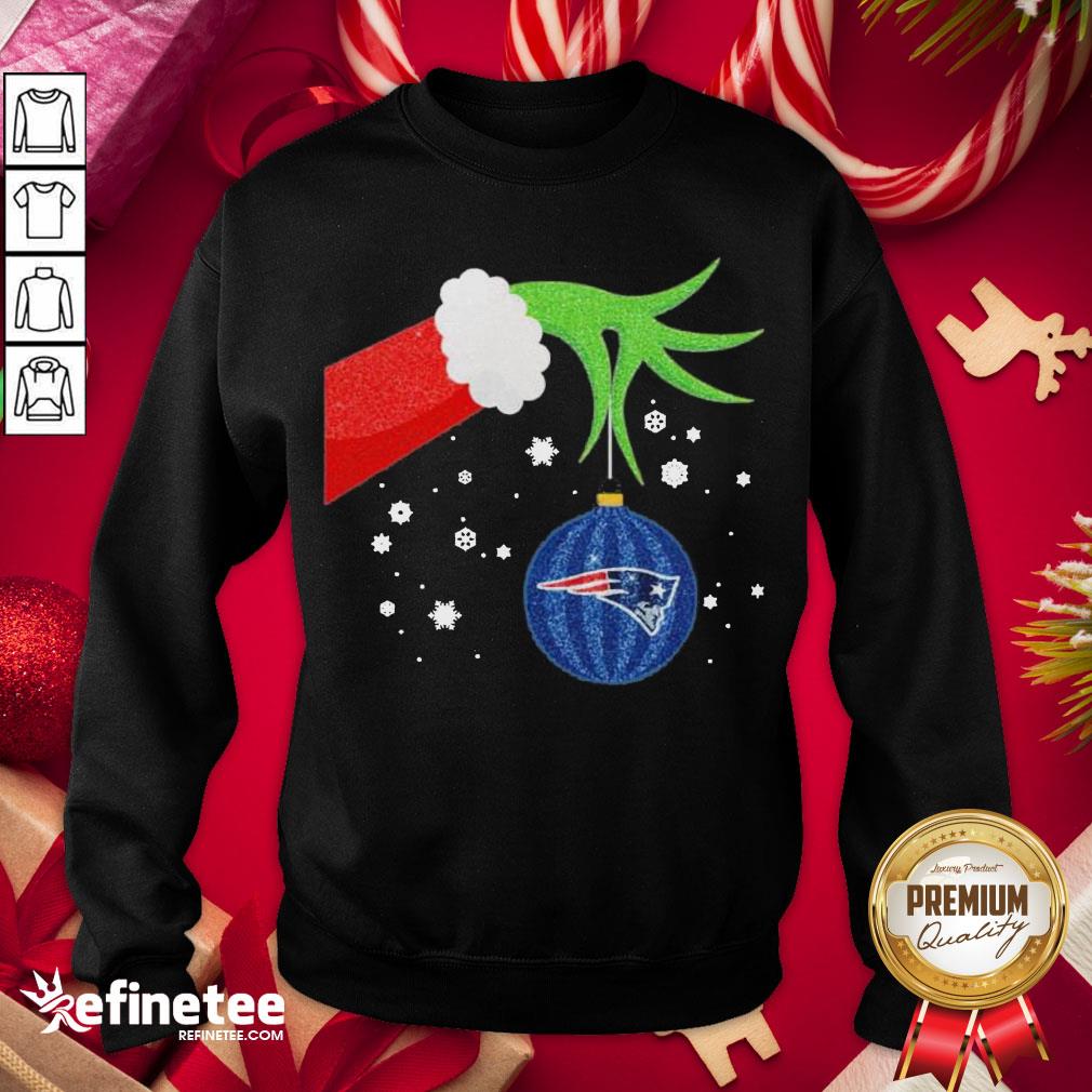 top-the-grinch-hand-holding-ornament-new-england-patriots-christmas-sweater-sweatshirt.jpg