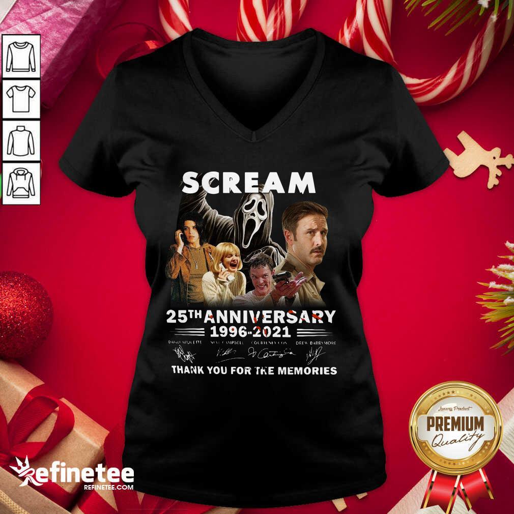 wonderful-scream-25th-anniversary-1996-2021-thank-you-for-the-memories-signatures-v-neck.jpg