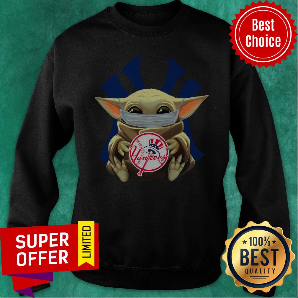 Awesome Baby Yoda Face Mask Hug New York Yankees Shirt