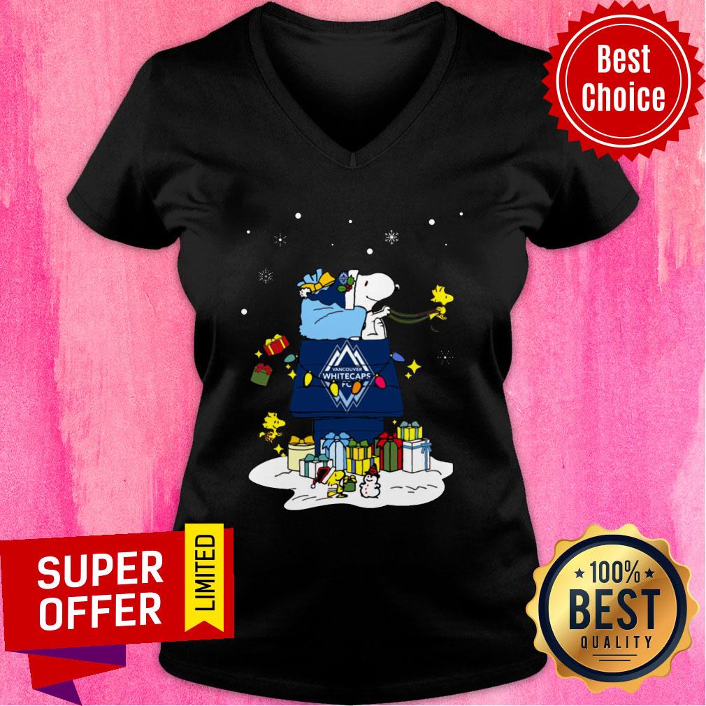Awesome Vancouver Whitecaps FC Santa Snoopy Wish You A Merry Christmas Shirt