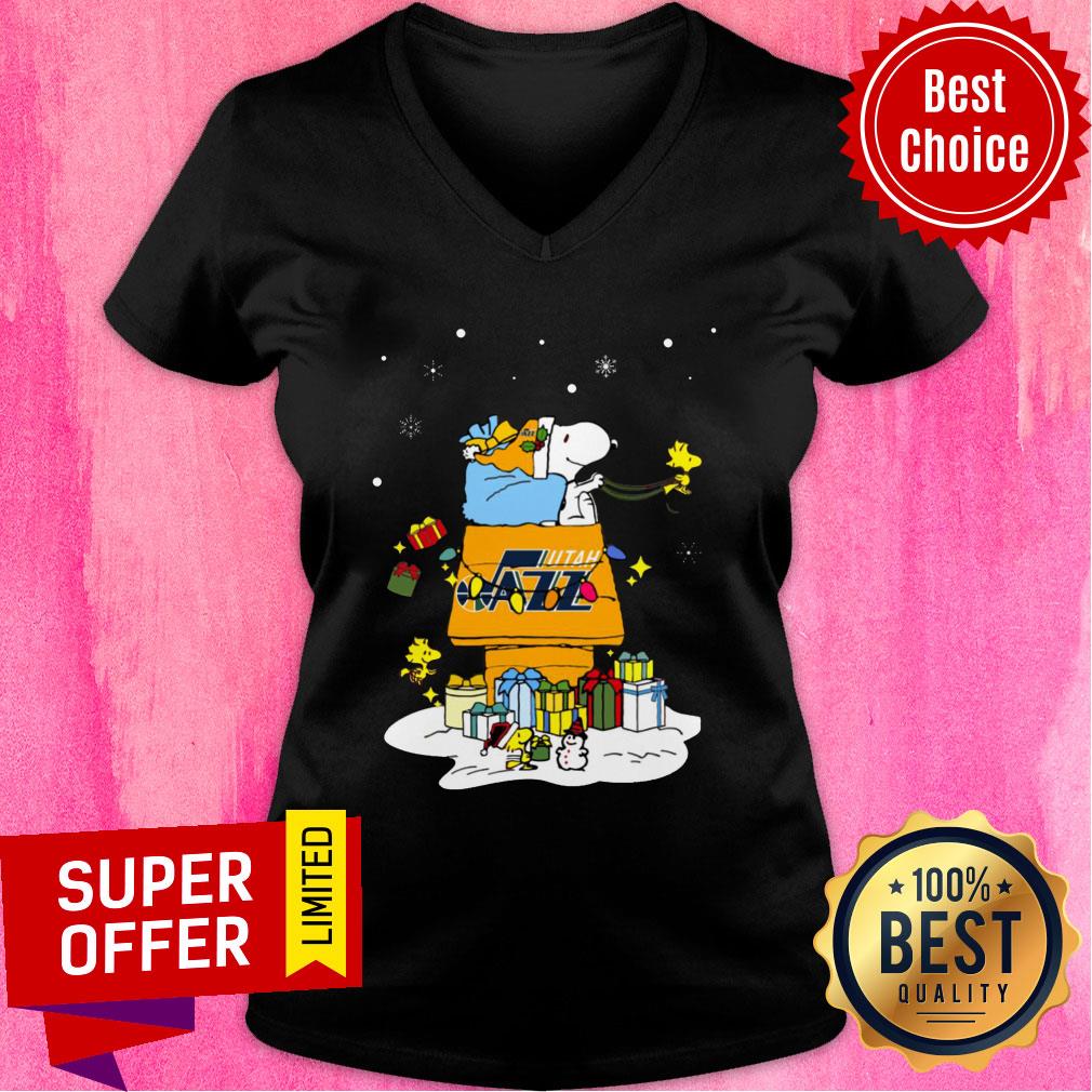 Nice Utah Jazz Santa Snoopy Wish You A Merry Christmas Shirt