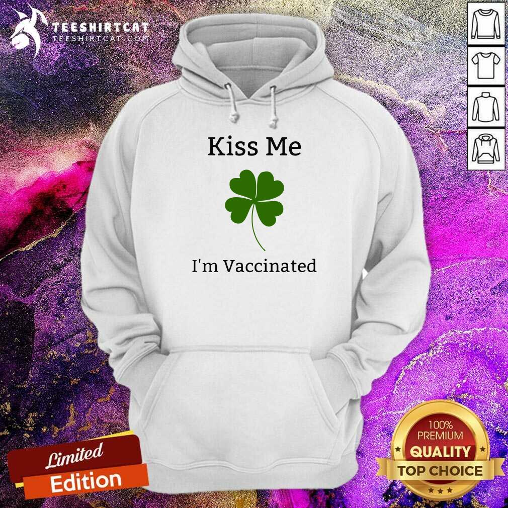 Awesome Kiss Me I Am Vaccinated Shirt