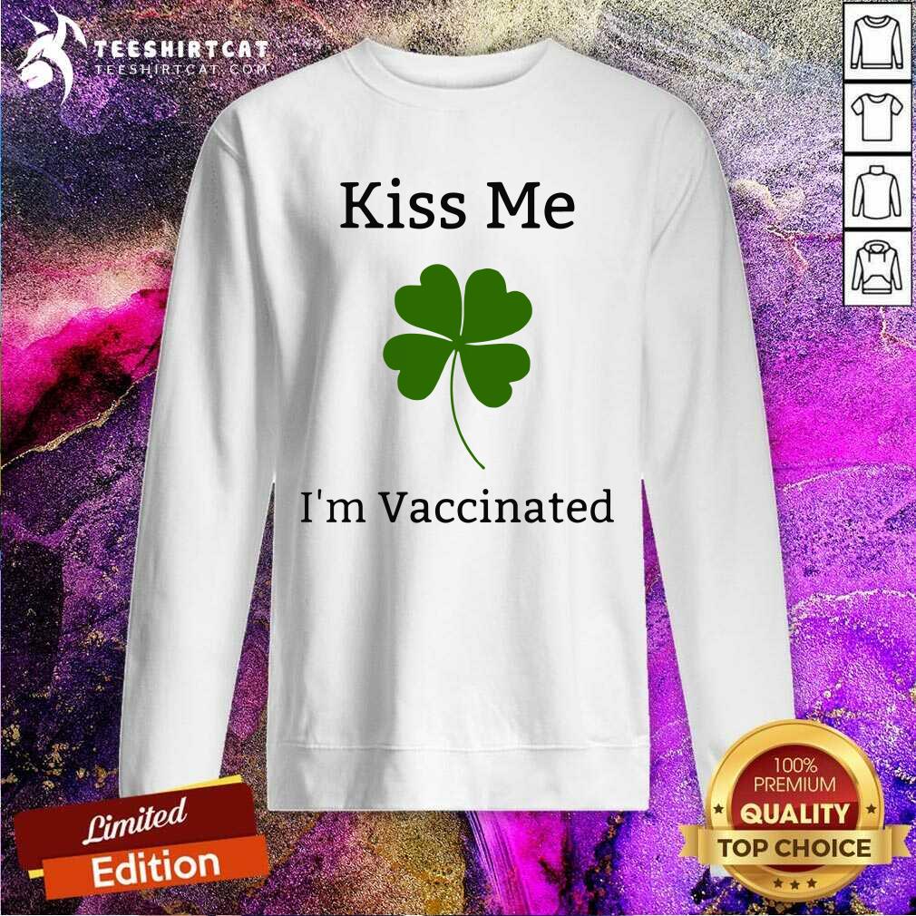 Awesome Kiss Me I Am Vaccinated Shirt