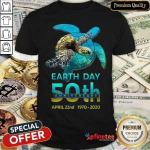Pretty Sea Turtle Earth Day 50th Anniversary April 22nd 1970-2020 Shirt