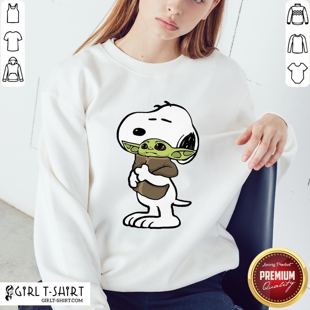 Awesome Snoopy Hugged Baby Yoda Tightly Shirt