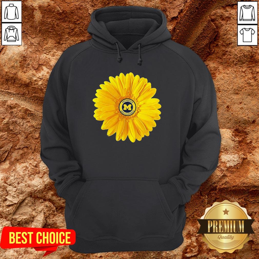 Love Michigan Wolverines Daisy Shirt