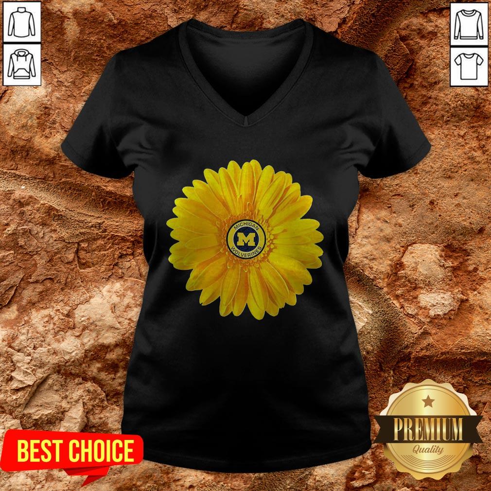 Love Michigan Wolverines Daisy Shirt