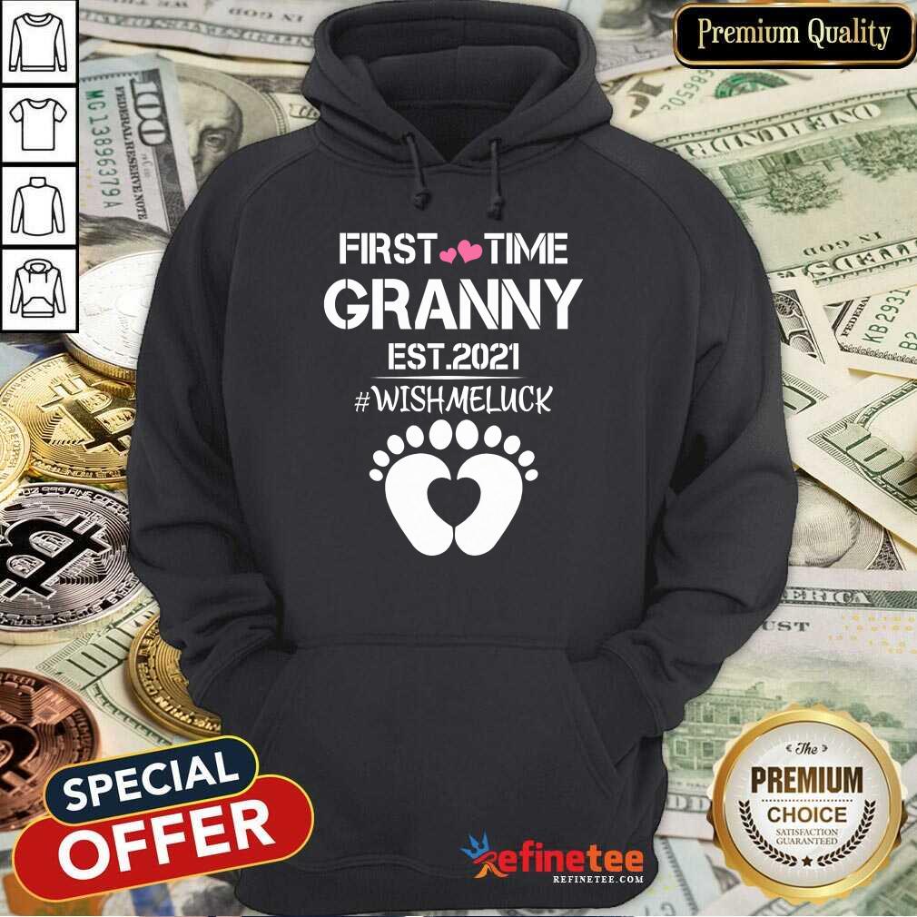Nice Baby Foots First Time Grandma Est 2020 Wish Me Luck Shirt
