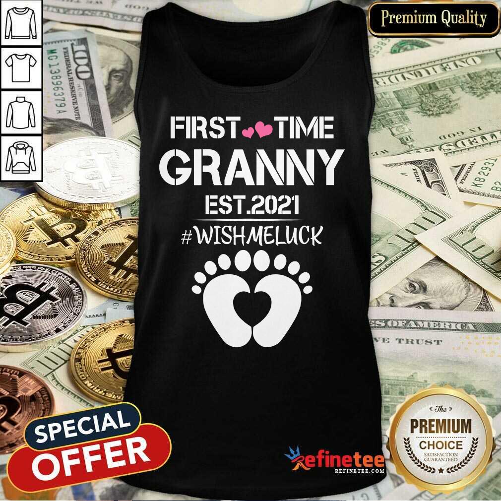 Nice Baby Foots First Time Grandma Est 2020 Wish Me Luck Shirt