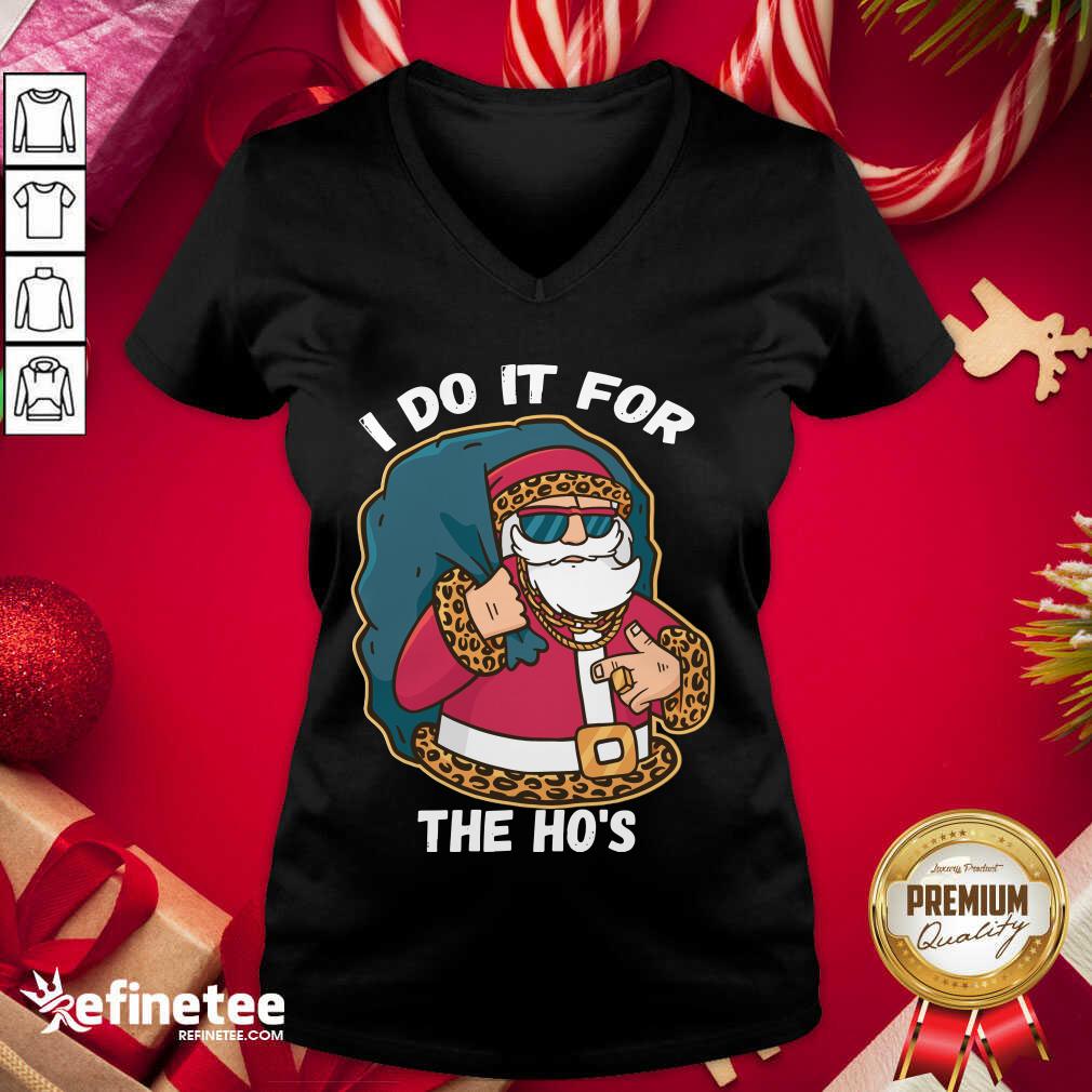 Premium I Do It For The Hos Christmas Gift Funny Xmas Ho Ho Ho Shirt