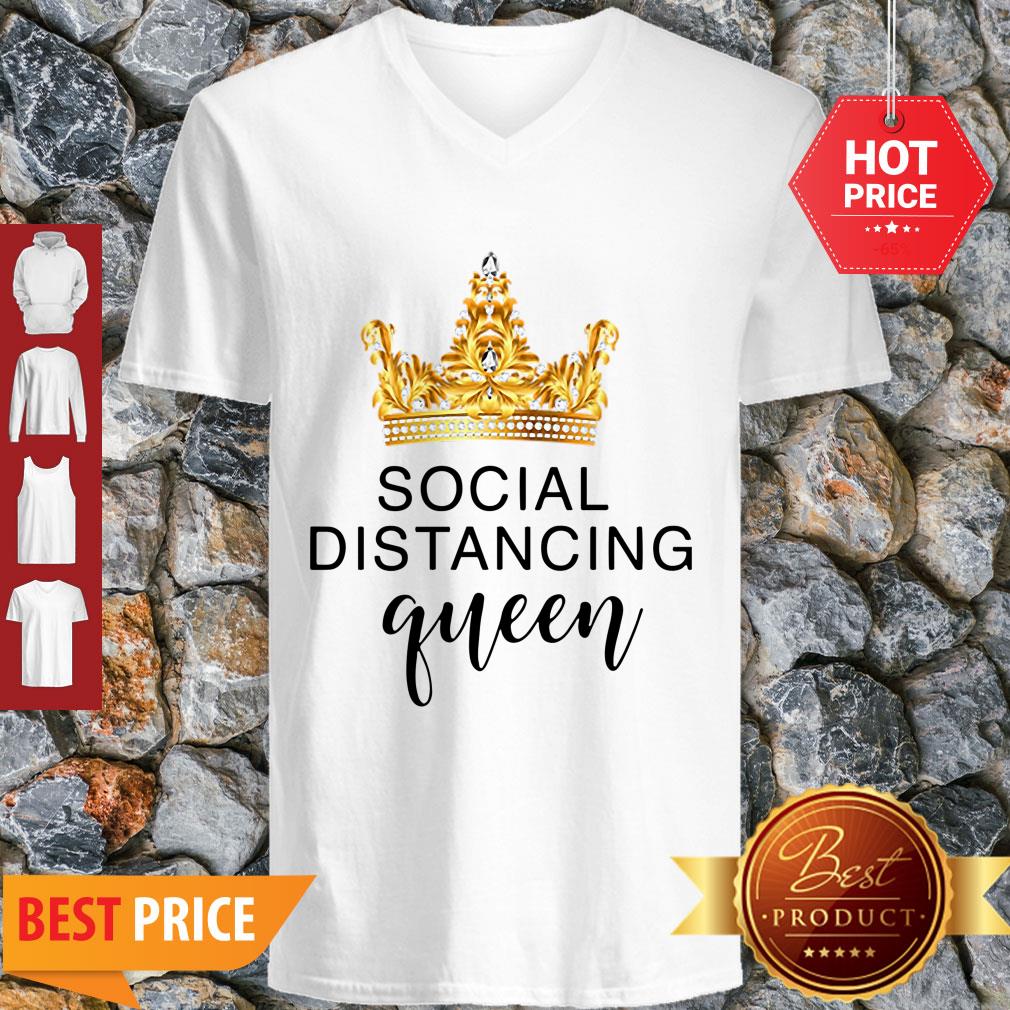 Pretty Crown Social Distancing Queen Coronavirus Shirt
