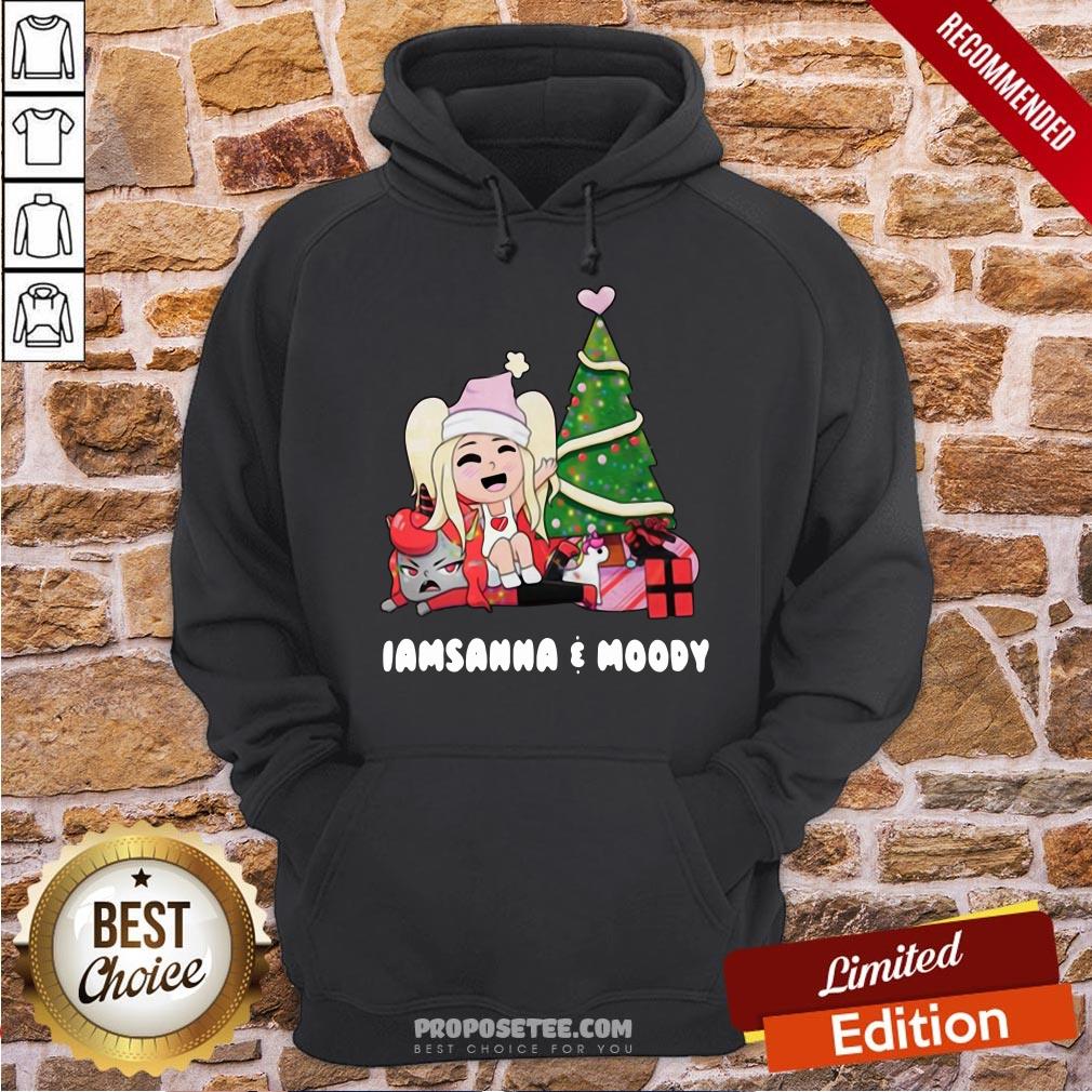 Pretty The Style Of Wearing Is Simple But Extremely Luxurious Shirt