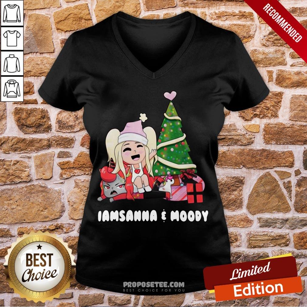 Pretty The Style Of Wearing Is Simple But Extremely Luxurious Shirt