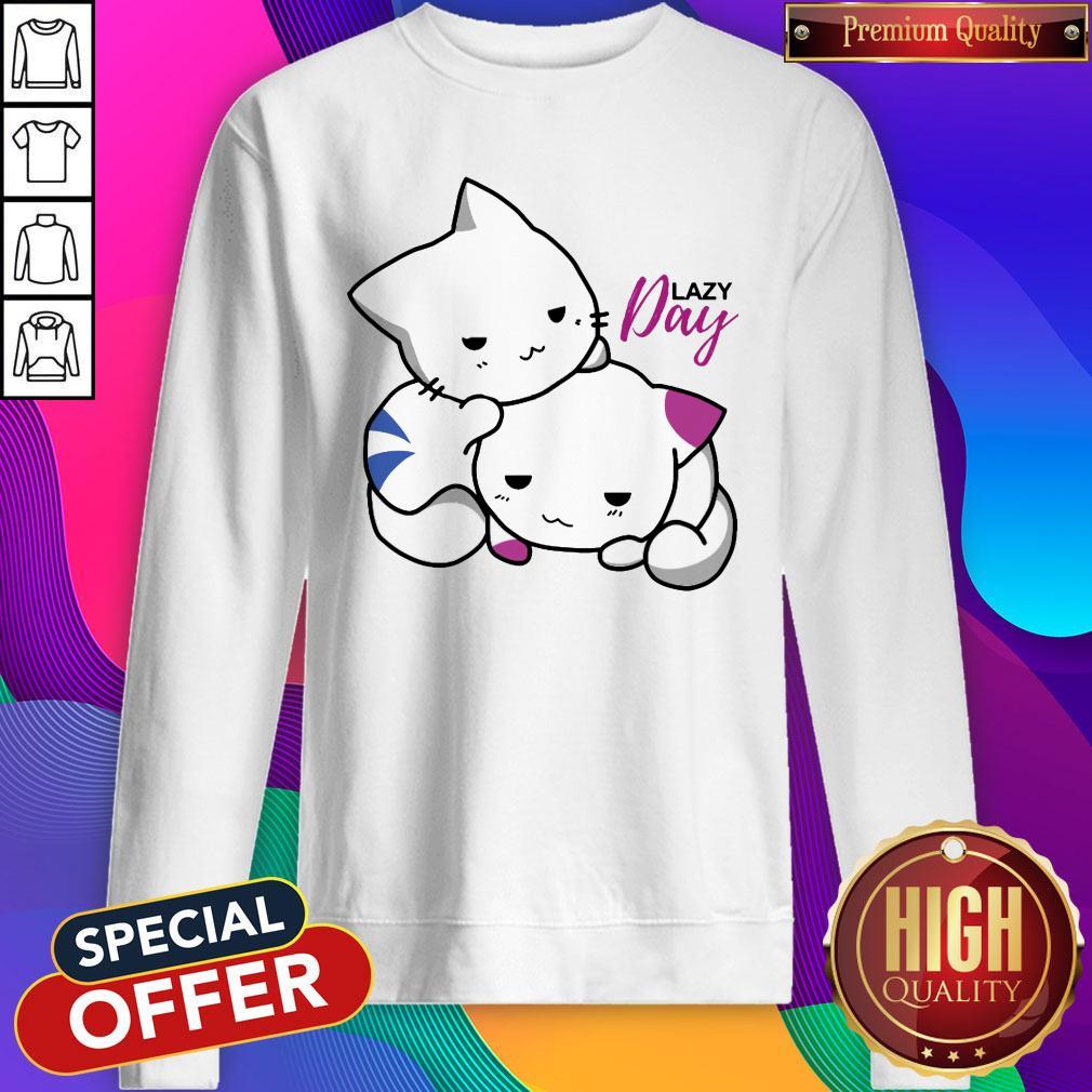 Nice Lazy Day Cats Women's Plus Size T-Shirt