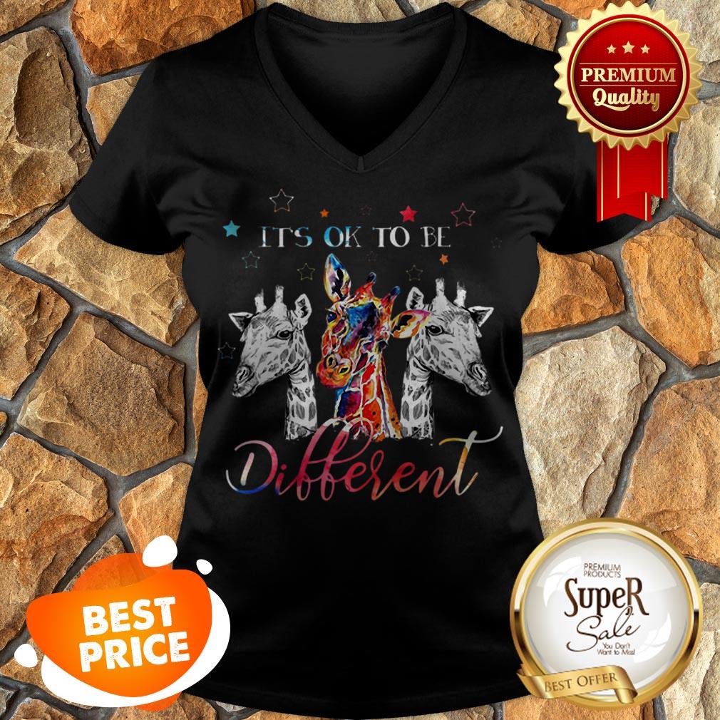 Nice Giraffes It’s Ok To Be Different Colors Shirt