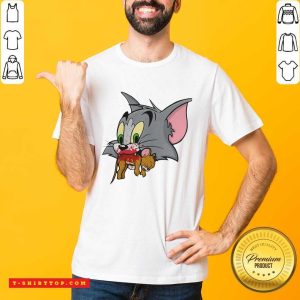 Official Tom Finally Catches Jerry Shirt