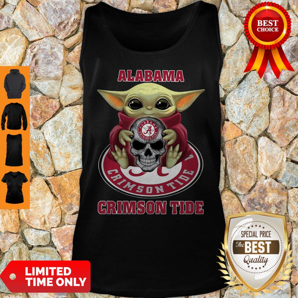 Baby Yoda Hug Skull Alabama Crimson Tide Shirt