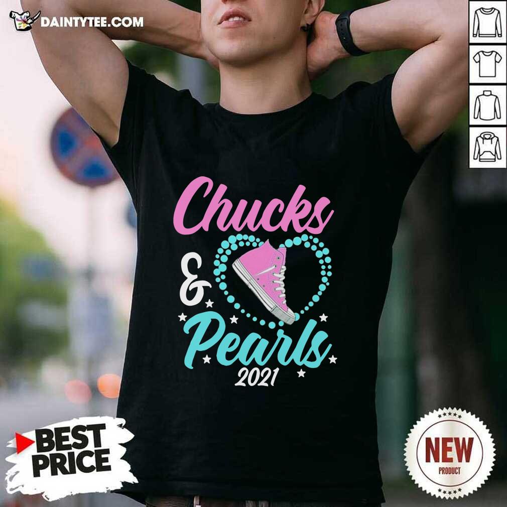 Good Chucks And Pearls Black 2021 Heart Shirt