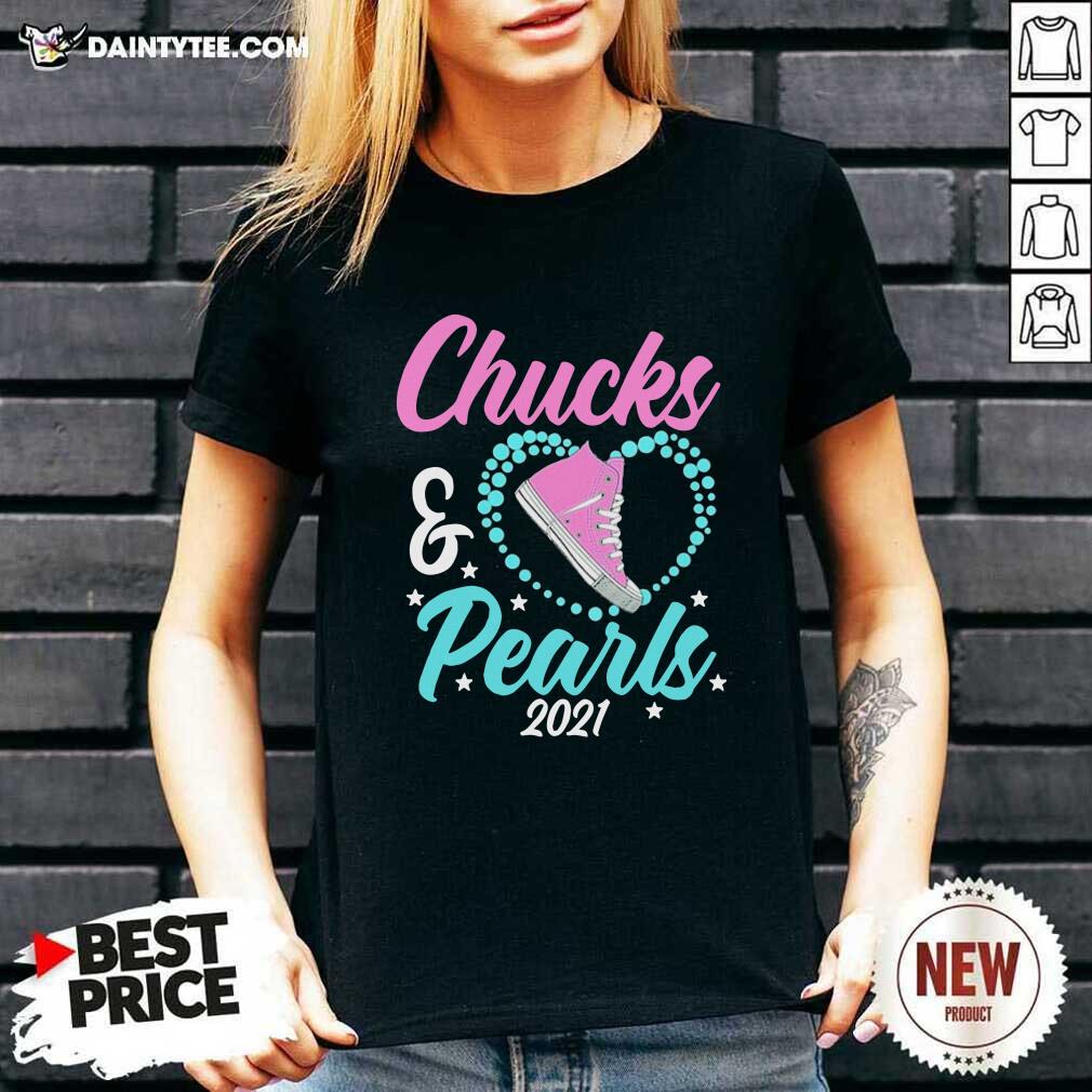 Good Chucks And Pearls Black 2021 Heart Shirt