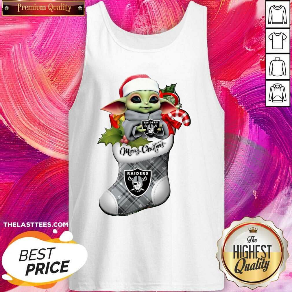 Great Baby Yoda Hug Las Vegas Raiders Ornament Merry Christmas 2020 Shirt