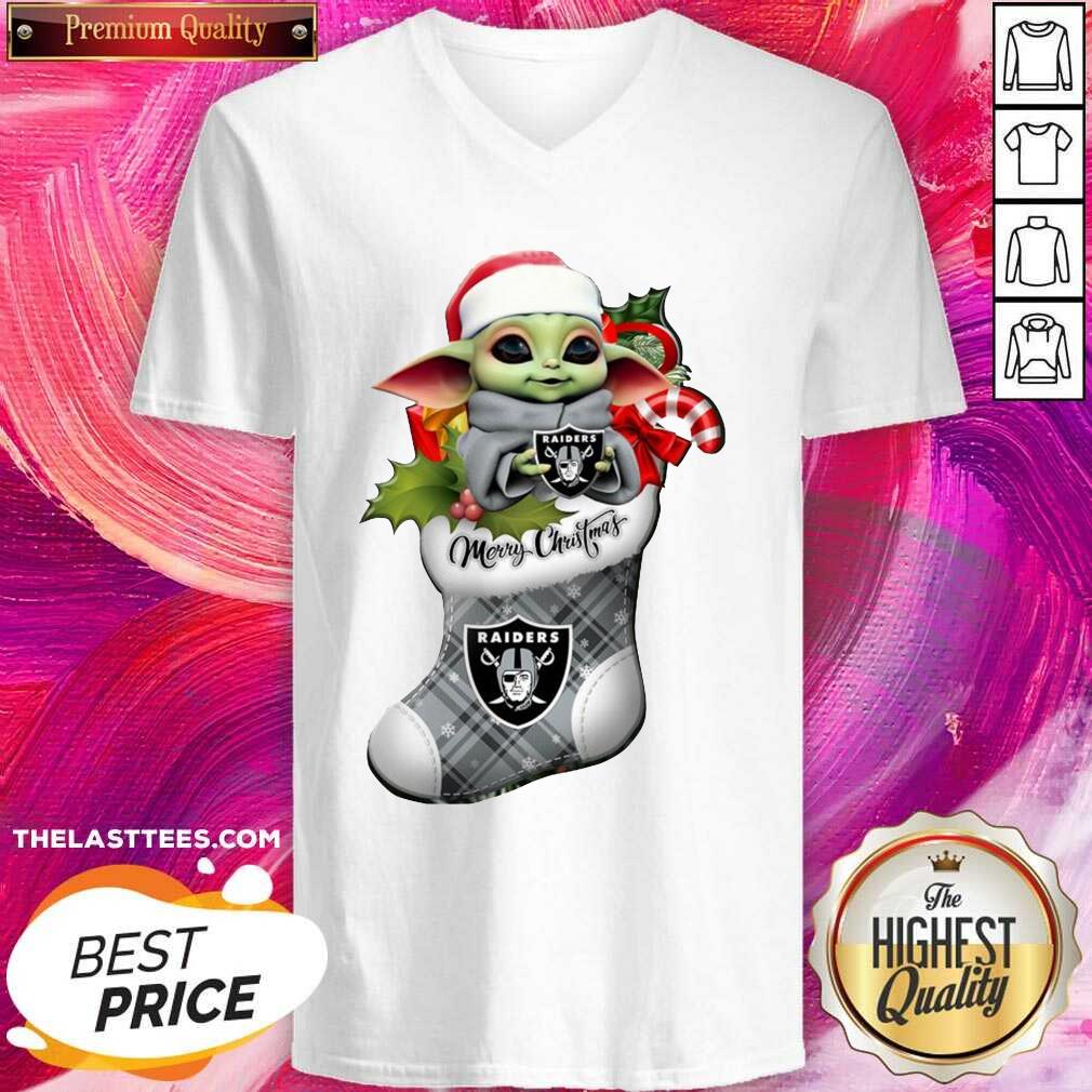 Great Baby Yoda Hug Las Vegas Raiders Ornament Merry Christmas 2020 Shirt