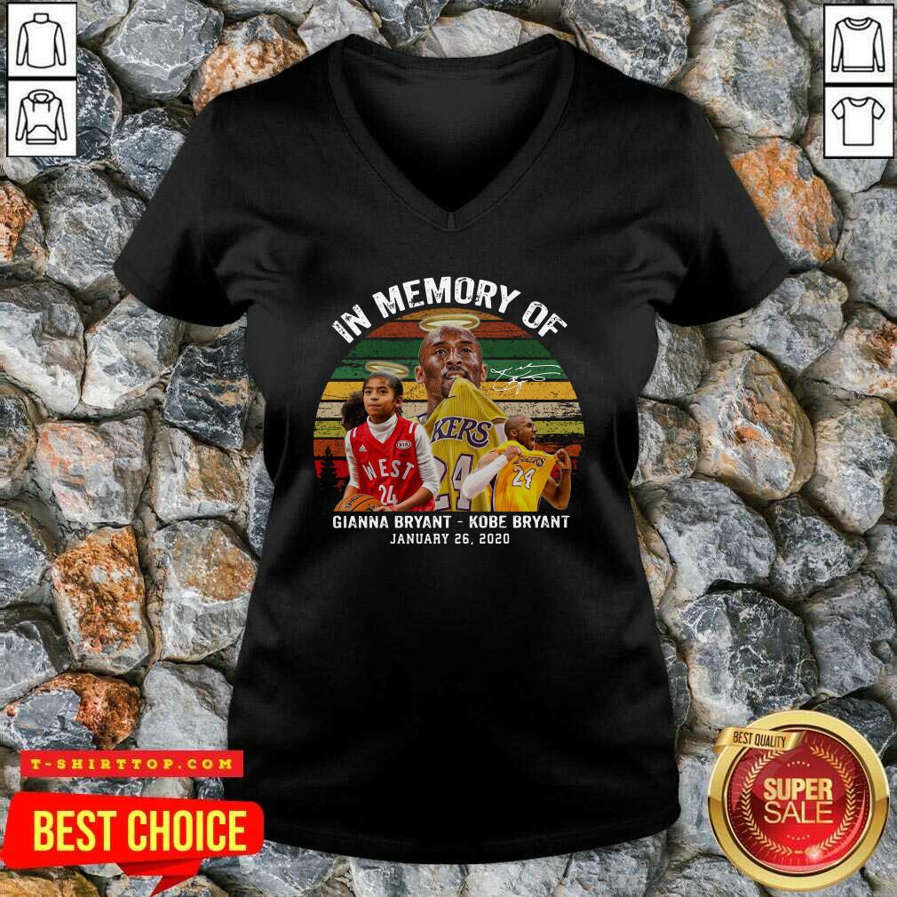 official-in-memory-of-gianna-bryant-and-kobe-bryant-january-26-2020-signature-vintage-retro-v-neck.jpg
