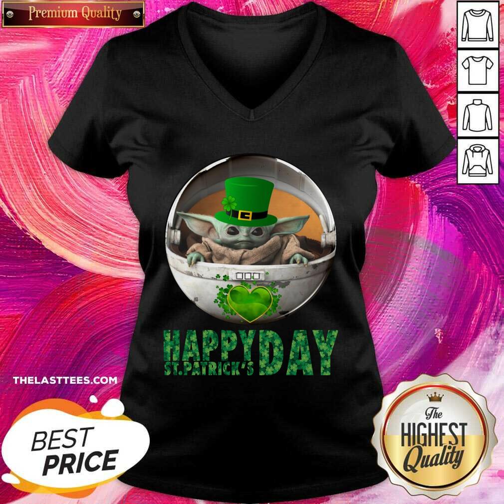 Pretty Baby Yoda Happy St Patricks Days Shirt