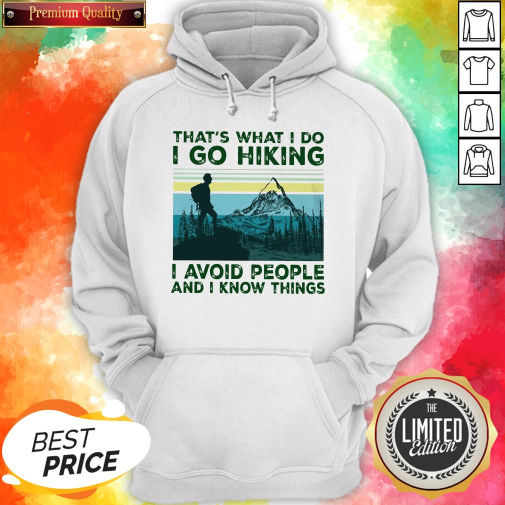 That'S What I Do I Go Hiking I Avoid People Classic T-Shirt