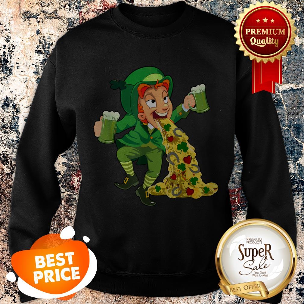 Nice St Patricks Day Lucky Irish Leprechaun Drinking Charm Gift T-shirt