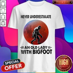 Never Underestimate An Old Lady With Bigfoot Sunset 2020 Shirt