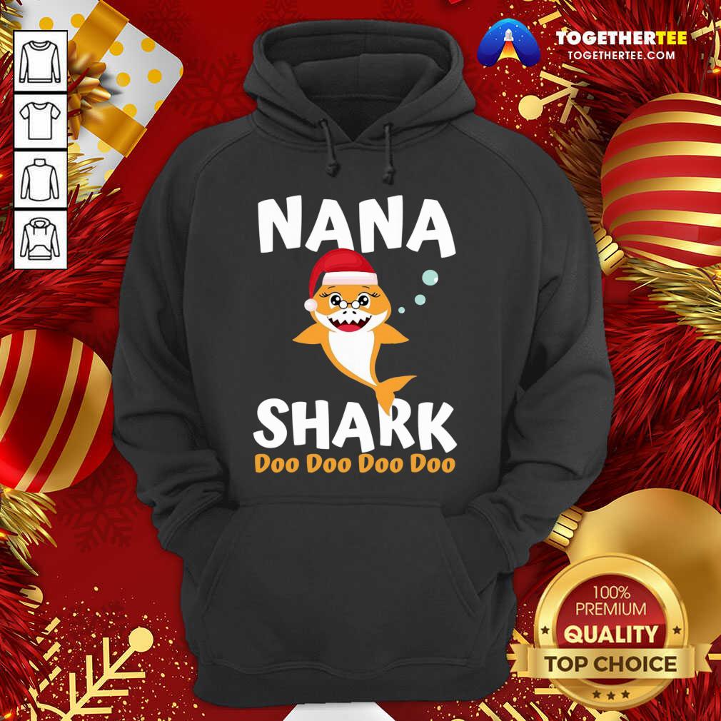 Cute Nana Shark Christmas Mommy Shark Daddy Shark Shirt