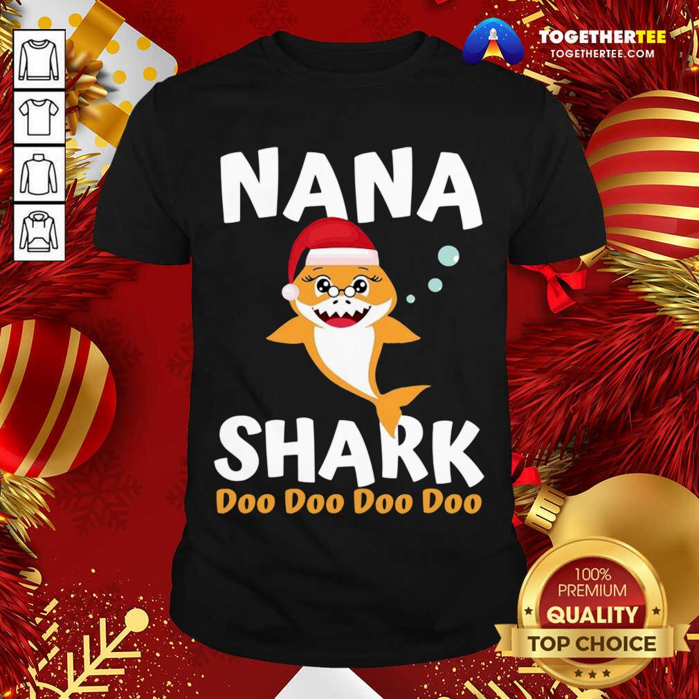 Cute Nana Shark Christmas Mommy Shark Daddy Shark Shirt