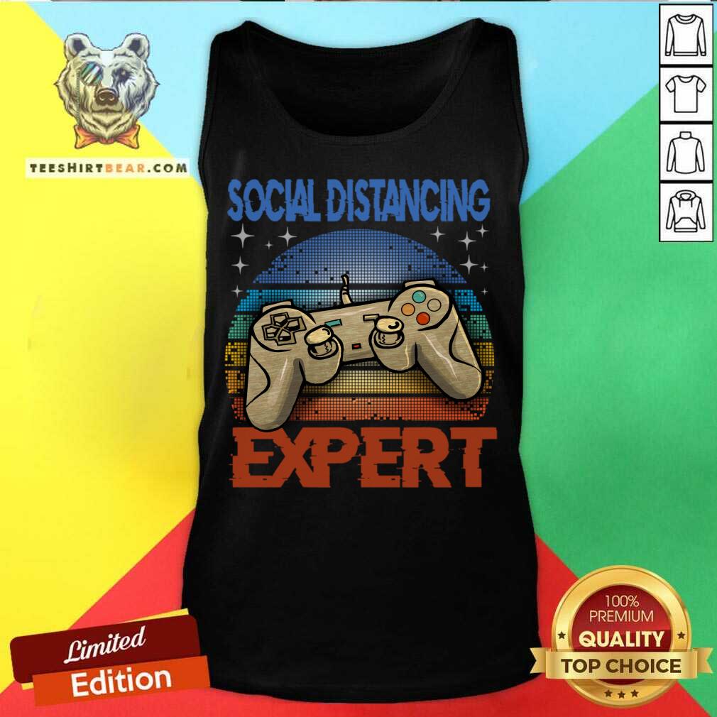 Cute Social Distancing Expert Gaming Video Gamer Boys Men Gifts T-Shirt