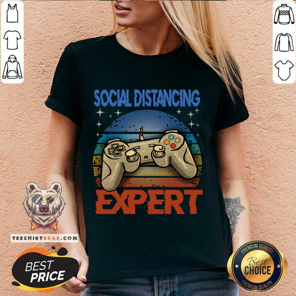 Cute Social Distancing Expert Gaming Video Gamer Boys Men Gifts T-Shirt