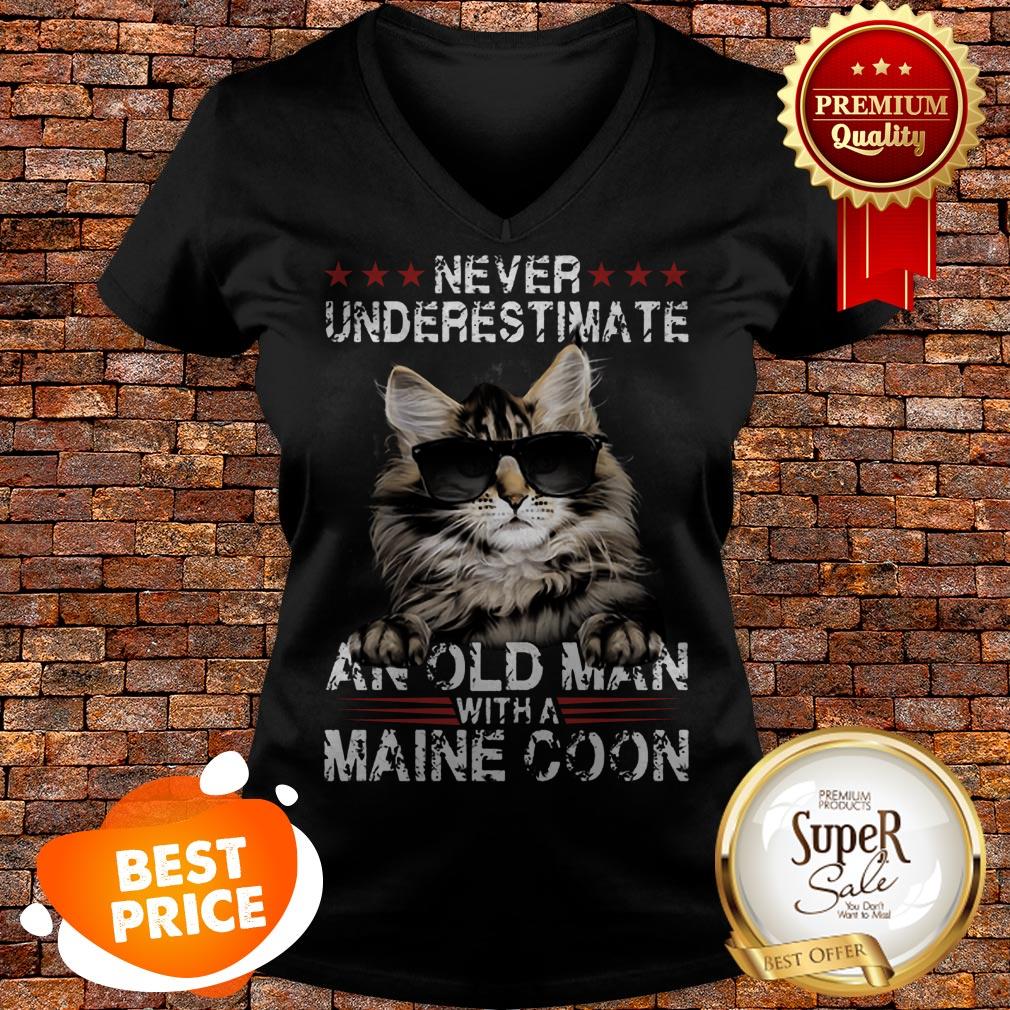 Maine Coon Never Underestimate An Old Man With A Cat Shirt