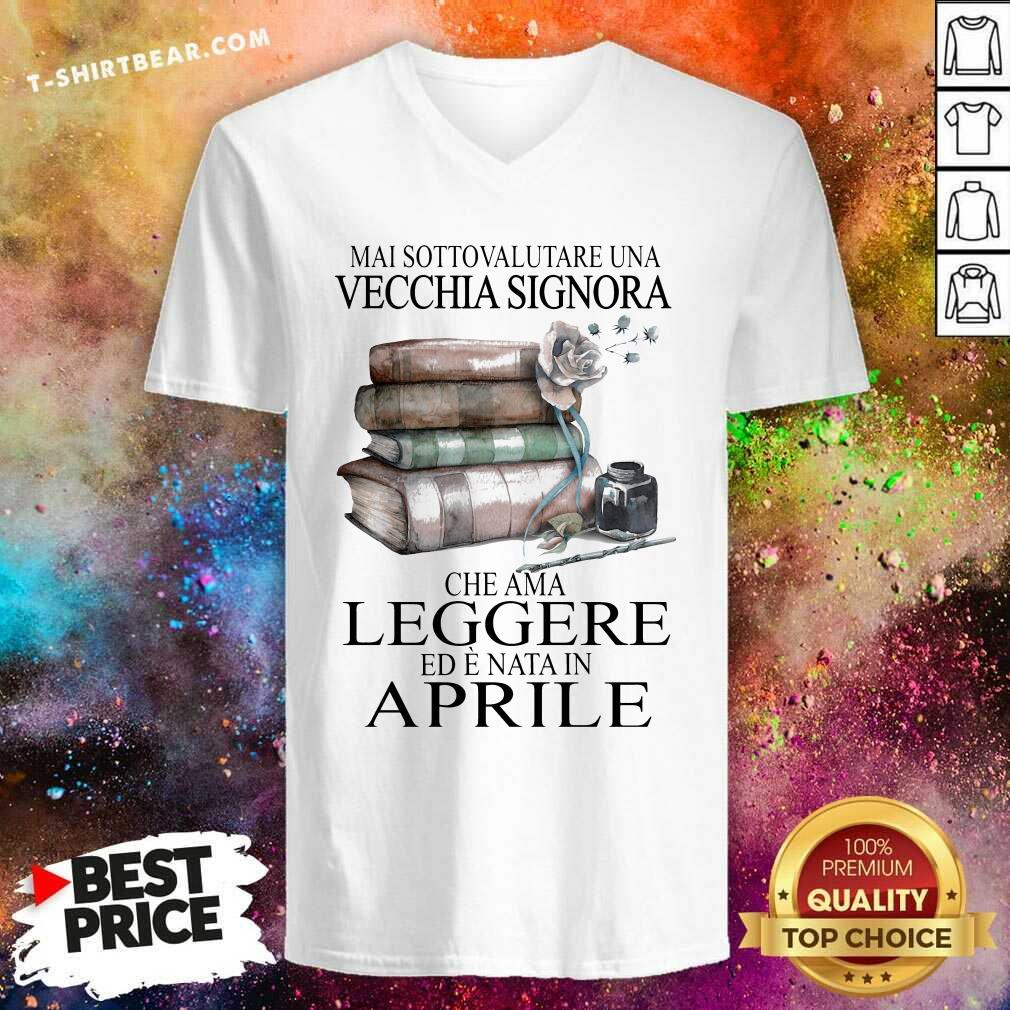 Leggere Aprile 5 Book And Flower Shirt