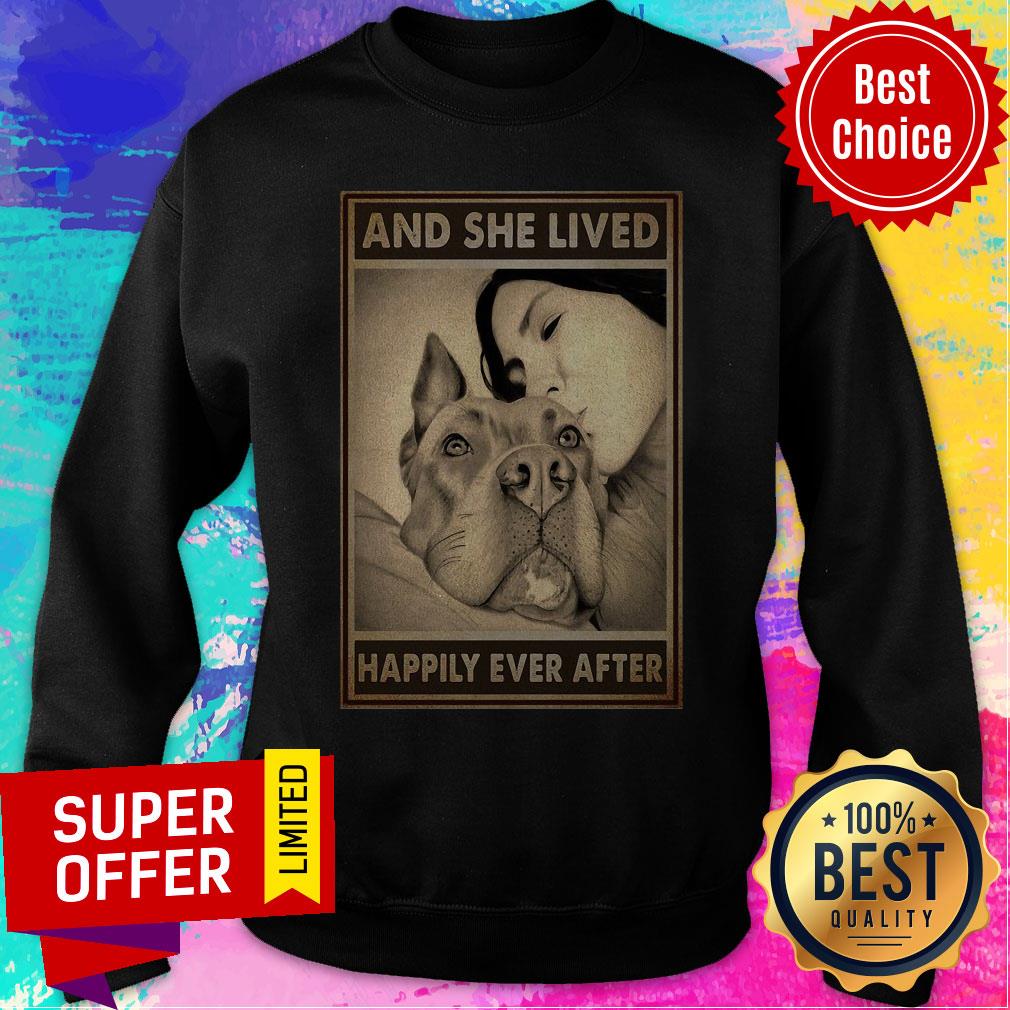 Premium Pitbull And Mom And She Lived Happily Ever After Poster Shirt