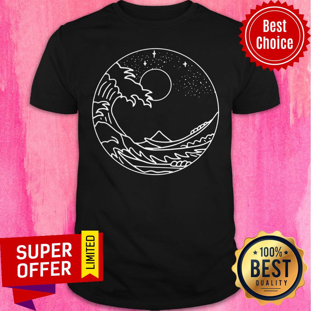 Top The Great Wave Off Kanagawa Minimal Line Art Nature Gift Shirt
