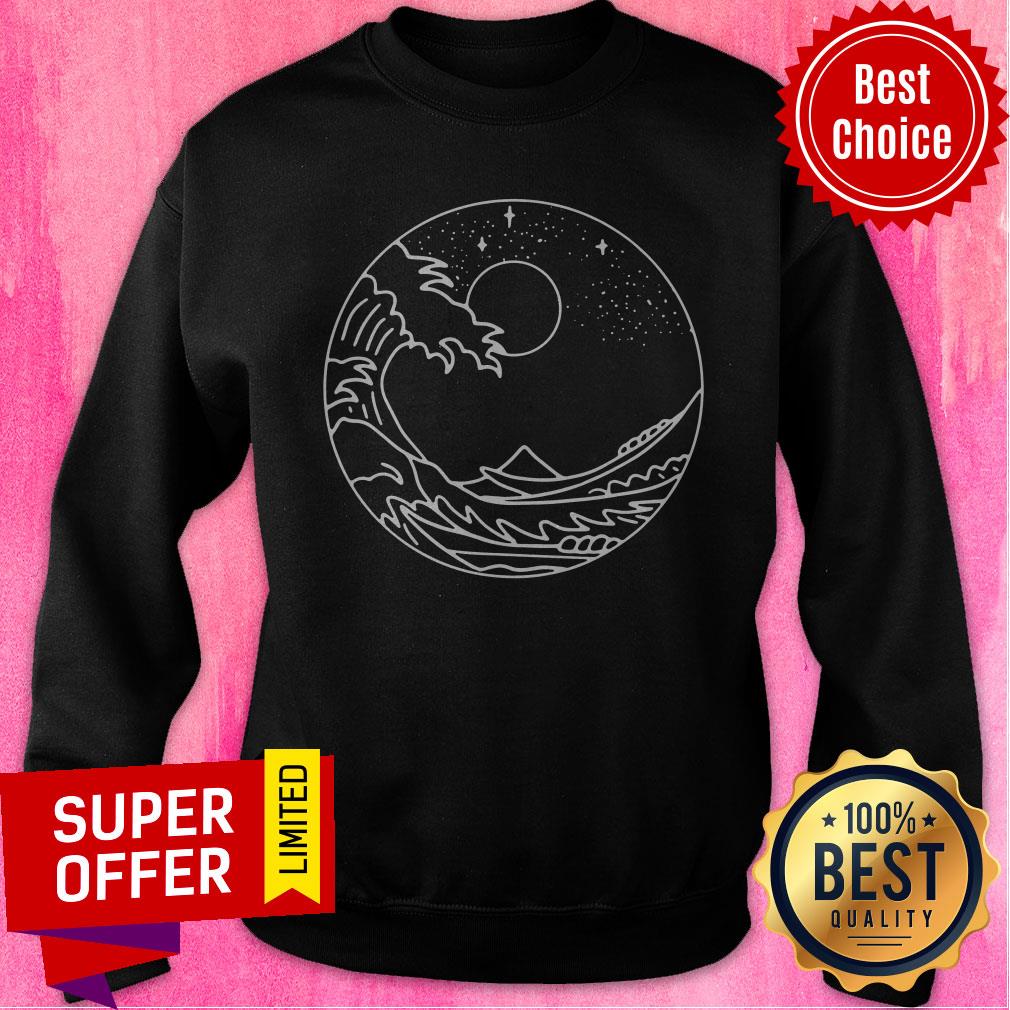 Top The Great Wave Off Kanagawa Minimal Line Art Nature Gift Shirt