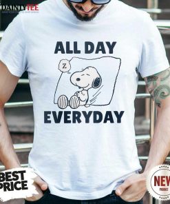 All Day Everyday Peanuts Snoopy Slepping T-shirt