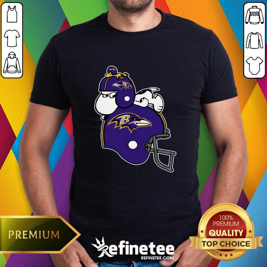 Shirt Snoopy And Woodstock Resting On Baltimore Ravens Helmet T-shirt