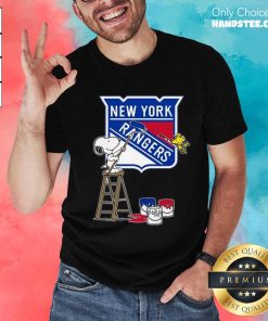 Nice Snoopy And Woodstock Paint New York Rangers NHL Logo T-Shirt