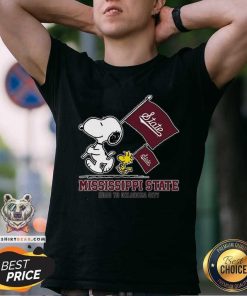 Nice Snoopy Mississippi State Road To Oklahoma City T-Shirt