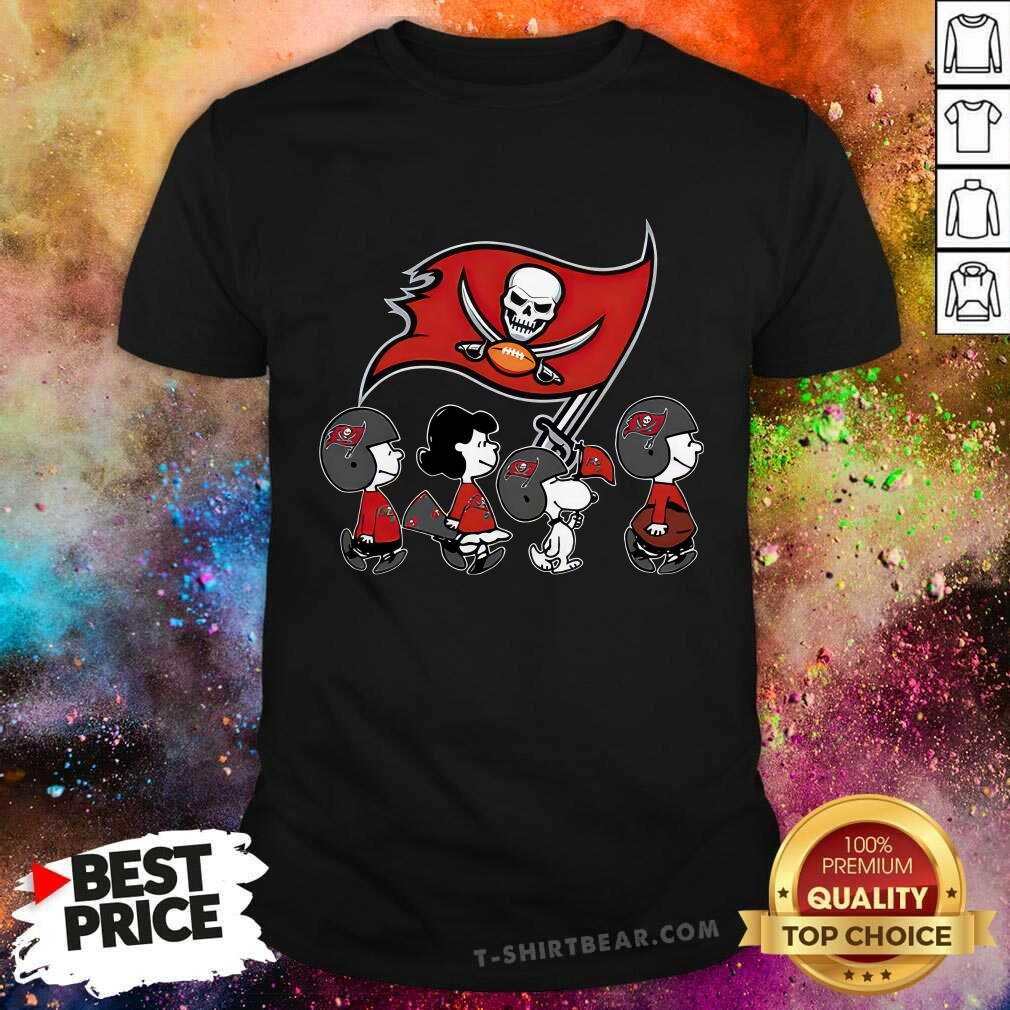 Shirt The Peanuts Snoopy And Friends Cheer For The Tampa Bay Buccaneers NFL T-shirt