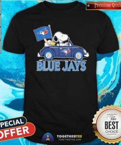 Awesome Snoopy Drives Car With Toronto Blue Jays Flag T-Shirt