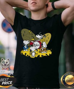 Awesome The Beagles World Tour Snoopy Beagle Beats T-Shirt