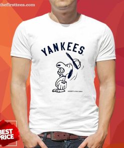 Awesome Yankees Snoopy Of The 1960s T-Shirt