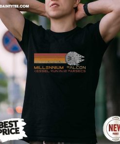 Good Millennium Falcon Essel Run Un 12 Parsecs T-Shirt